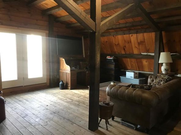 94 Main Rd, Abbot, ME 04406